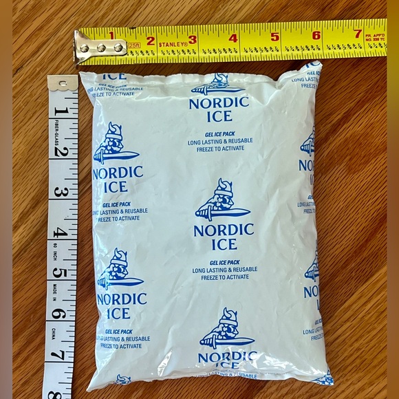 NWOT 6”x 8” Nordic Reusable Ice Gel Refrigerant Packs USA MADE 🇺🇸 2 pack - Picture 2 of 3